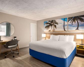 Days Inn by Wyndham Miami Airport North - Miami Springs - Bedroom
