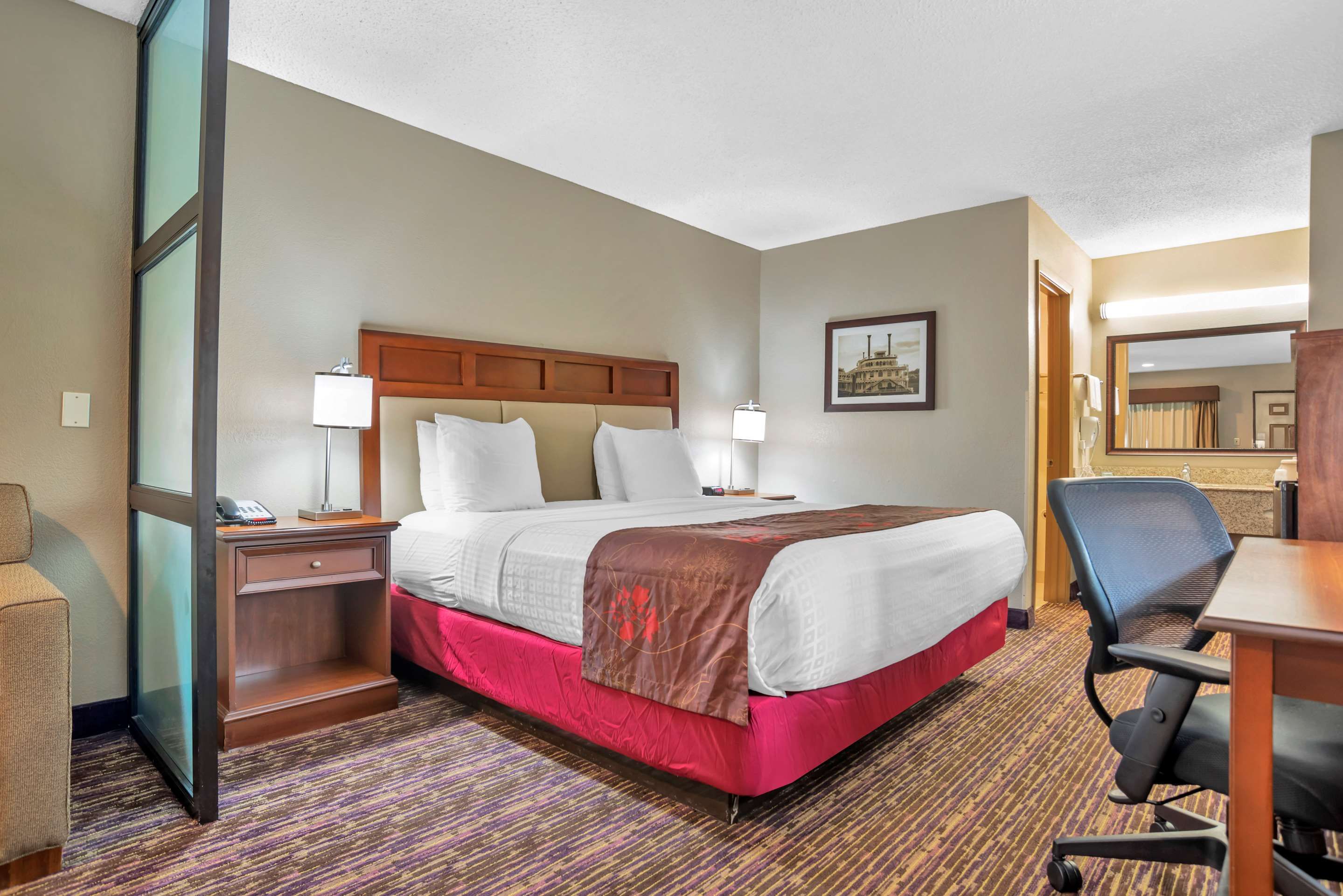 Bedroom view of Best Western Vicksburg