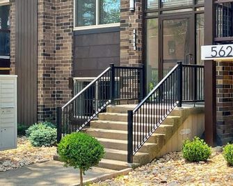 2br East Liberty ,walkable, Parking - 피츠버그 - 건물