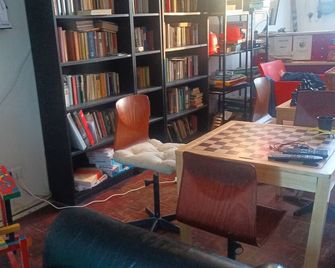 The Studenthostelfree Facilities All Prices Include: Free Breakfast - Utrech