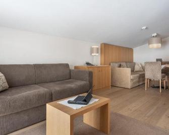 Hotel Trofana Alpin - Ischgl - Oturma odası