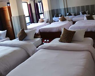 Hotel Crown - Tānsen - Habitación