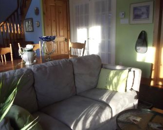 Au Gîte de la Chute - Boischatel - Living room