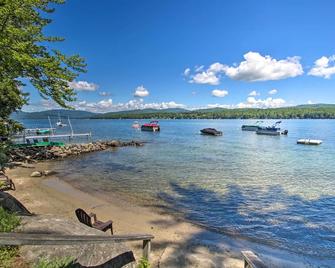 Updated Bristol Lakehouse with Kayaks and Beach Access - Bristol - Kitchen