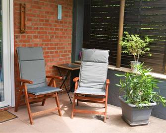 Nice small apartment, quiet and yet central, with good local transport - 斯圖加特 - 天井