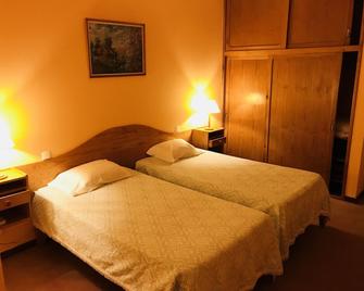 Al Moniz - Santa Cruz - Habitación