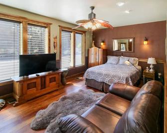 Safari Cottage - Jacksonville - Bedroom