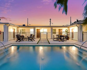 Remodeled Downtown Apartment #1 - West Palm Beach - Piscina