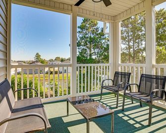 Pool + Hot Tub: Lake-View Condo in Surfside Beach! - Surfside Beach - Balcony