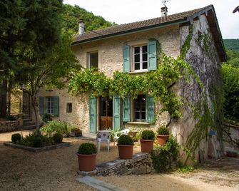 Family house in the setting of Royans Vercors - Saint-Jean-en-Royans - Edificio