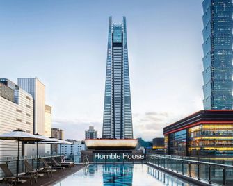 Humble House Taipei, Curio Collection by Hilton - Kota Taipei - Kolam