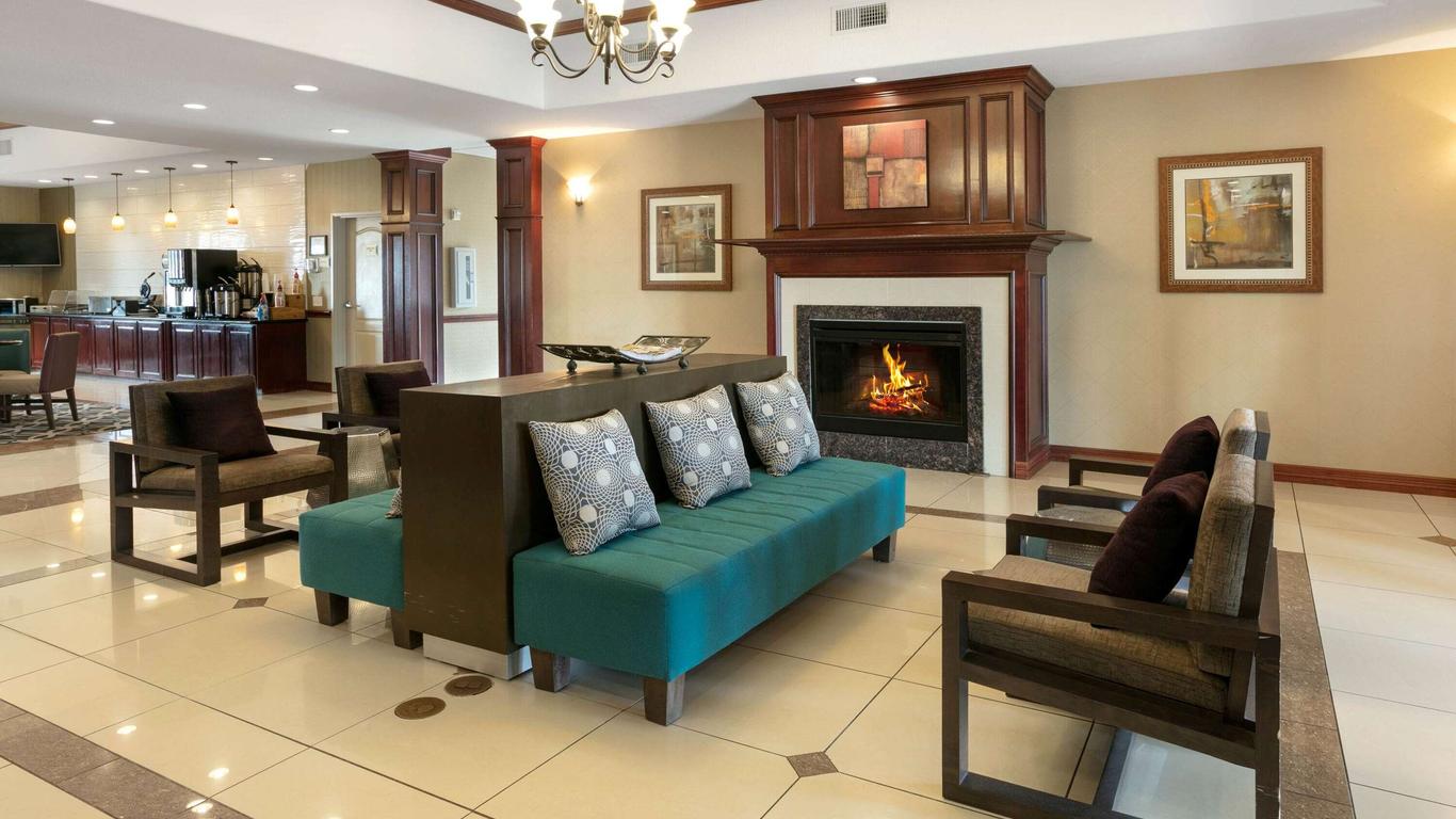 La Quinta Inn & Suites by Wyndham Lindale