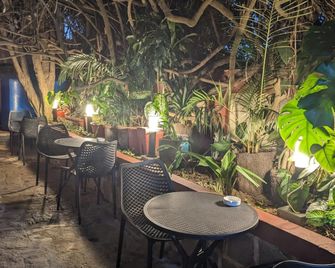 Hôtel Restaurant Shangai - Antananarivo - Patio