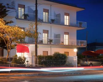 Minturnae Hotel - Minturno - Building