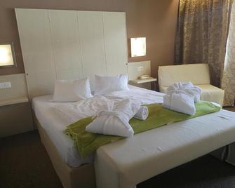 Hotel Vernagt - Senales - Bedroom