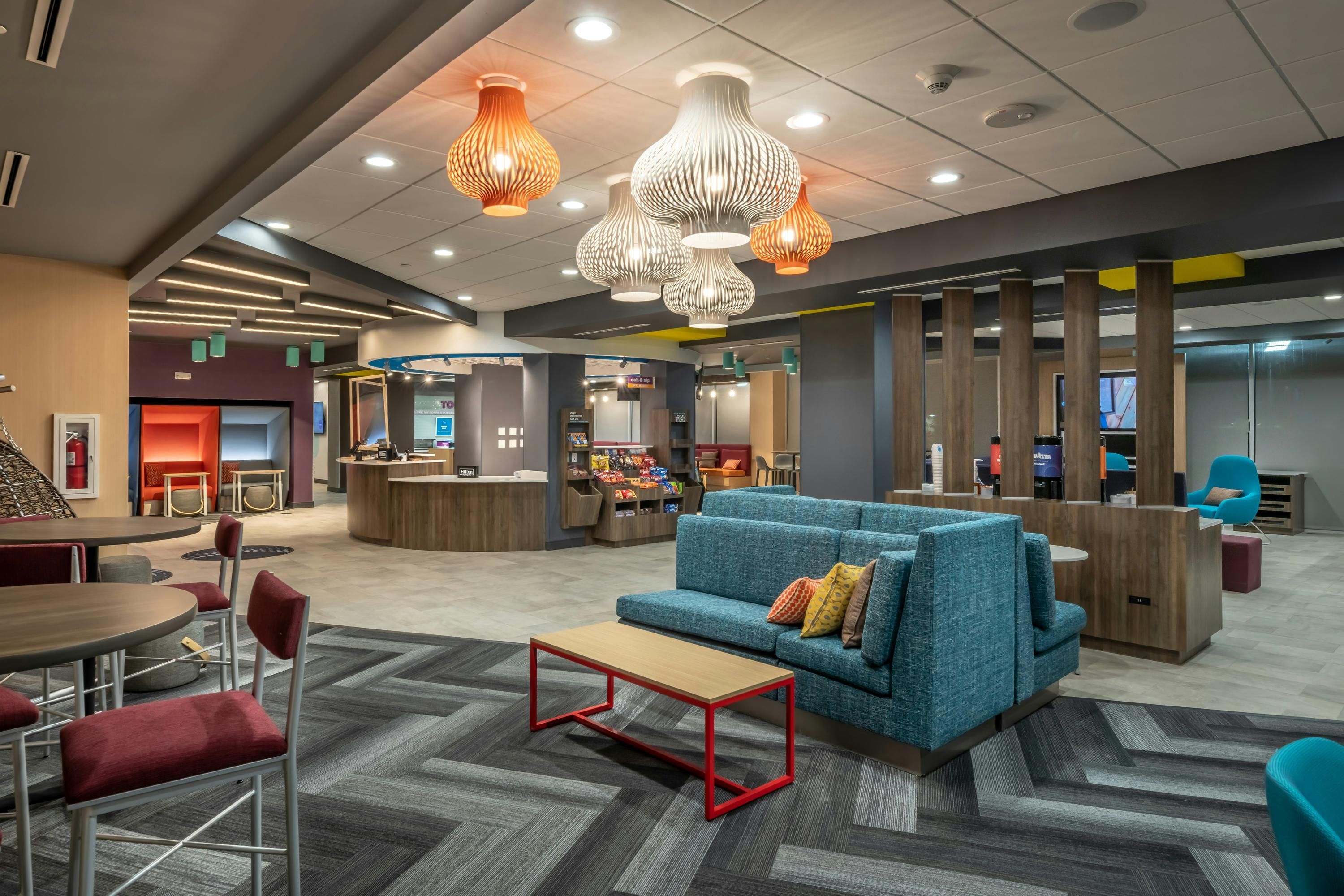 Tru by Hilton Dallas Market Center. - Dallas - Lounge