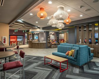 Tru by Hilton Dallas Market Center. - Dallas - Lounge