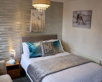 The Granby Hotel - Whitby - Bedroom