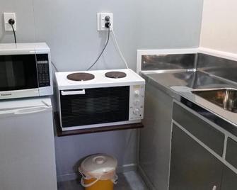 Mahoe Motel - Taumarunui - Kitchen