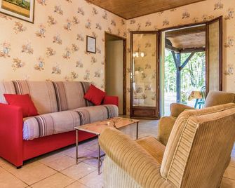 Holiday home with swimming pool - Salignac-Eyvigues - Salon