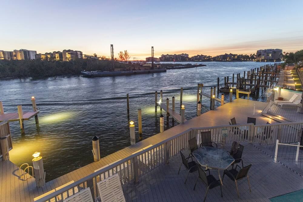 The Boat House - Marco Island - Balcone