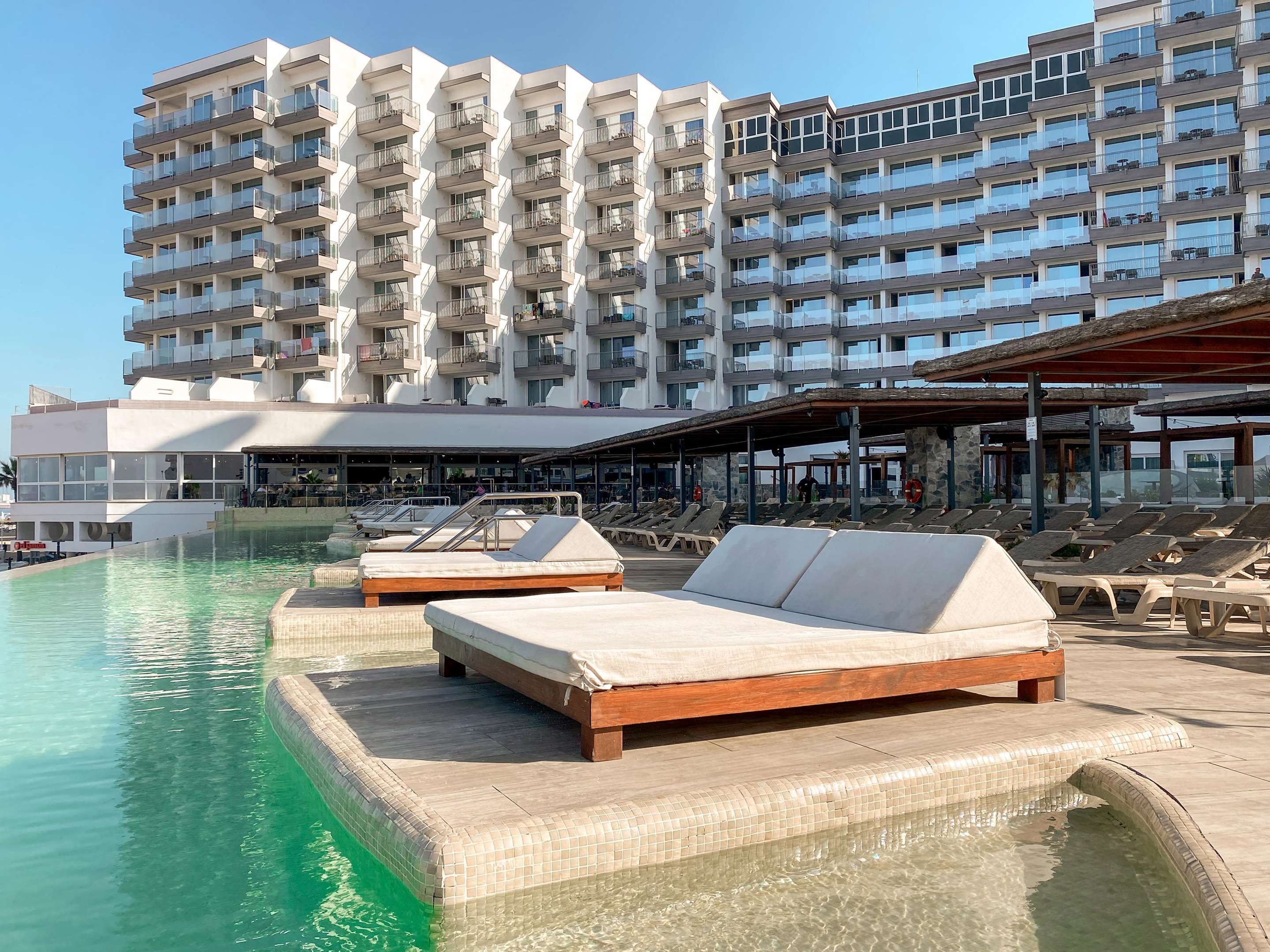 Cádiz Bahía by QHotels - قادس - حوض السباحة