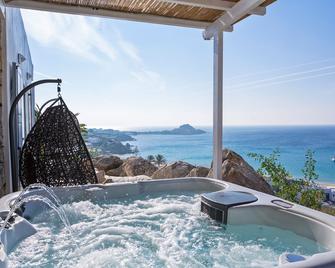Myconian Ambassador Hotel Relais & Chateaux - Platis Gialos - Makuuhuone