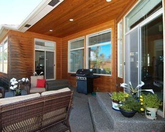 Executive Home in Hayden Lake Country Club Estates Discounts for 7+ & 28+ nights - Hayden - Patio