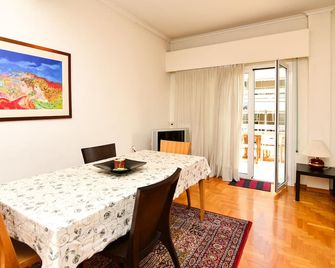 Acropolis area 5 minutes to the Museum and metro - Atenas - Comedor