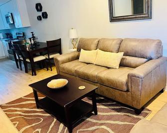 Elegant 2 Bedroom Apartment Home - Wylie - Living room