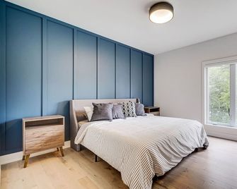 Large condo view & access to Lac Massawippi, near Ski Orford, Magog, Sherbrooke! - Ayer's Cliff - Bedroom
