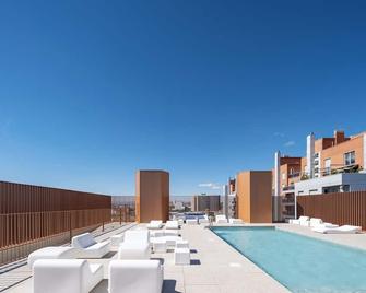 Loop Homes Tower Burjassot Hotel - Burjassot - Pool