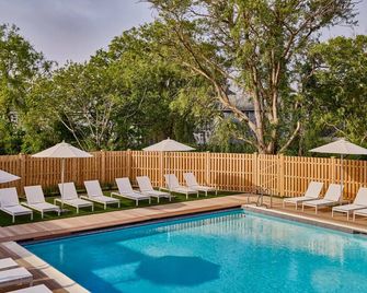 Block Island Beach House - Block Island - Piscina