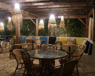 Hôtel La Piscine - Le Lavandou - Restaurant