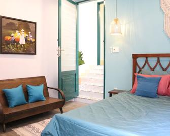 Sunny Room @ Saigon Xinchao Hostel @ near Ben Thanh Market - Ho Chi Minh City - Bedroom