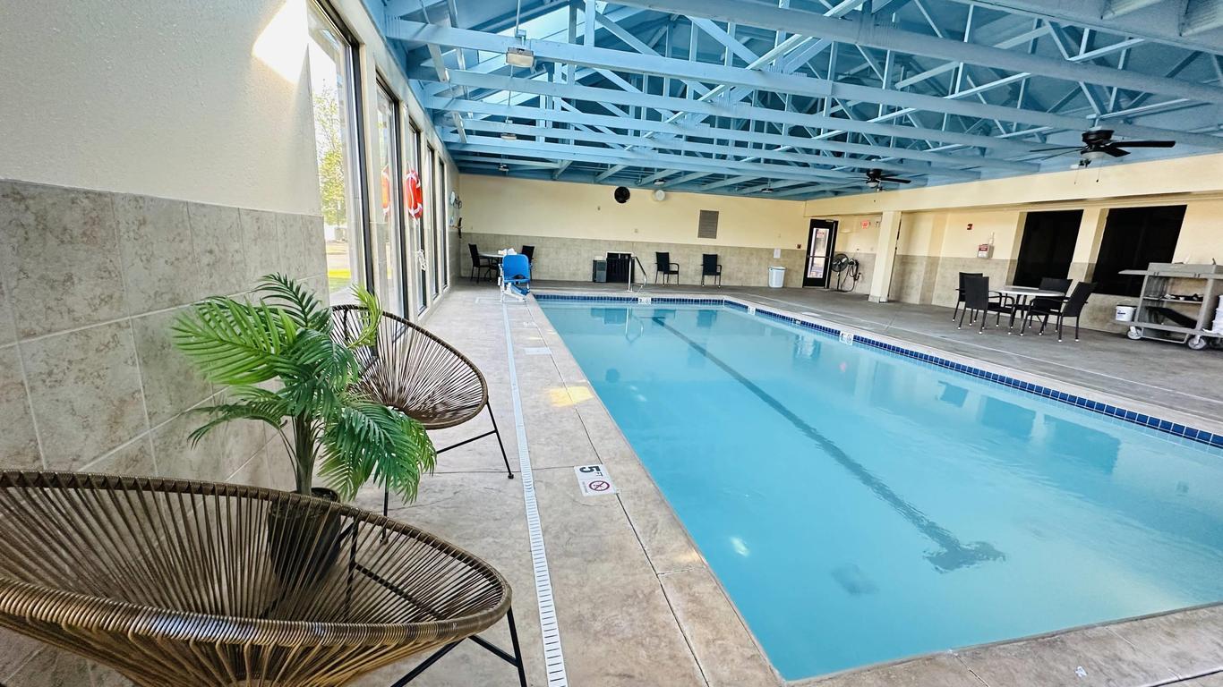Majestica Inn and Suites