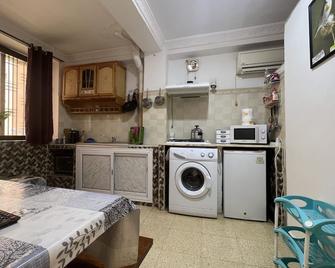 Studio Propre Avec Garage à Valmascort Annaba - Annaba - Cuisine