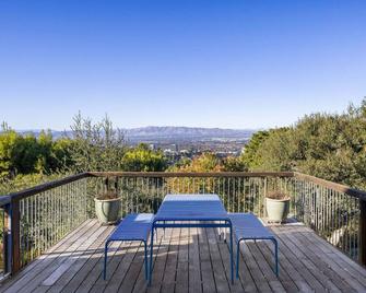 Iconic 3bd Mulholland Dr Midcentury Modern W/ View - Los Ángeles
