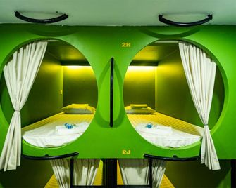 Central Pod Capsule Hostel - Siem Reap - Bedroom