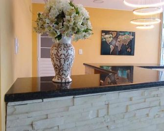 Pousada La Brisa - Itaguaí - Front desk