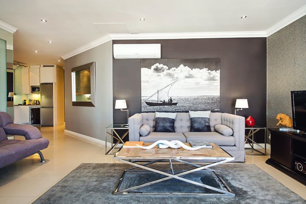 The Granger - Strand - Living room