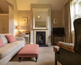 The Five Arrows Hotel - Aylesbury - Living room
