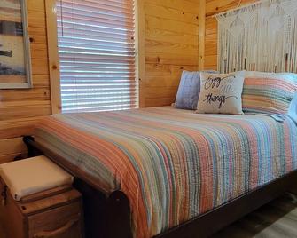 Cozy Cove. A cozy one bedroom tiny home. - Lucas - Habitación