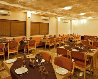 Alba Premier Kolhapur - 戈爾哈布爾 - 餐廳