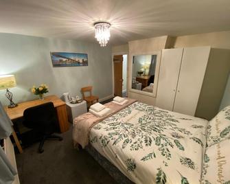 Prince Cottage - קולצ'סטר - חדר שינה