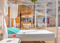 Apartamentos Vibra Panoramic - Ibiza - Patio