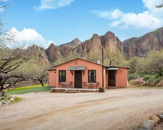 Saguaro Lake Ranch - Mesa - Edificio