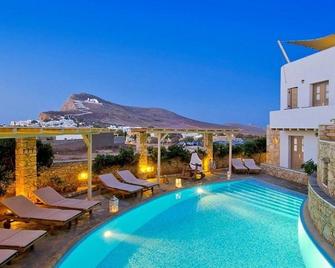Kallisti Hotel - Folegandros - Pool