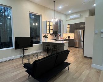 Cozy and quiet house in fredericton near trails - Fredericton
