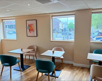 Garner Hotel Wolverhampton by IHG - Wolverhampton - Restaurant
